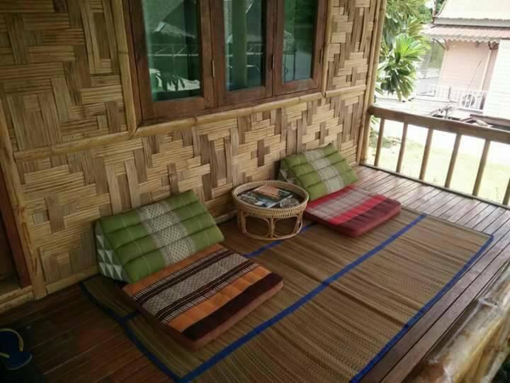Bamboo House Resort Kanchanaburi Esterno foto